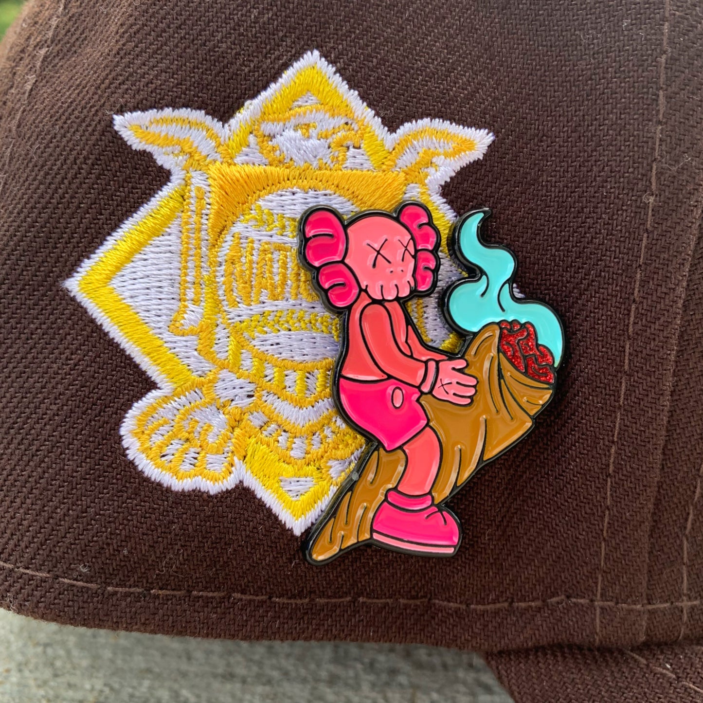 KAWS NUBES PINK