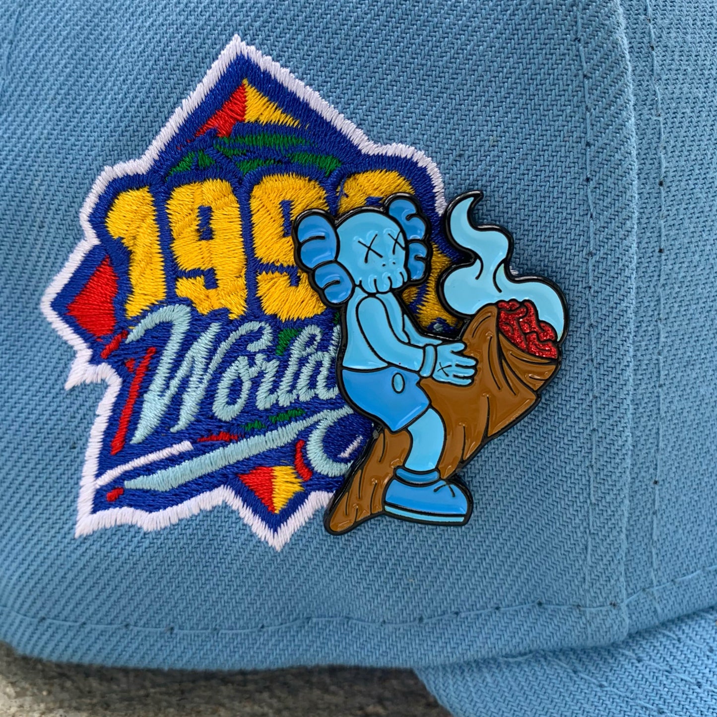KAWS NUBES BLUE